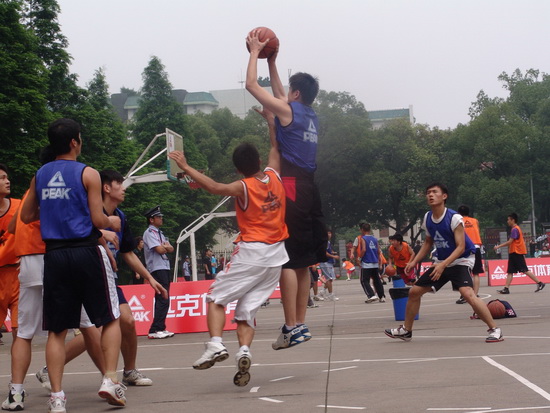 中我们